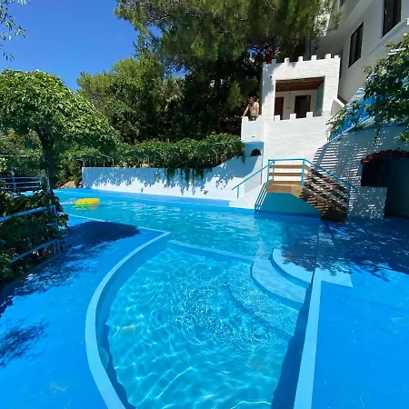 Oleander's Garden Traditional Cretan Hotel de apartamente Ferma
