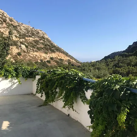 Oleander's Garden Traditional Cretan * Ferma